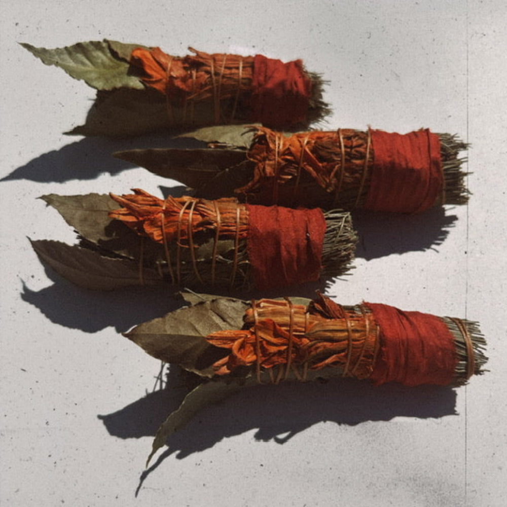 Piñon Pine Bay Leaves Smoke Cleansing Bundle