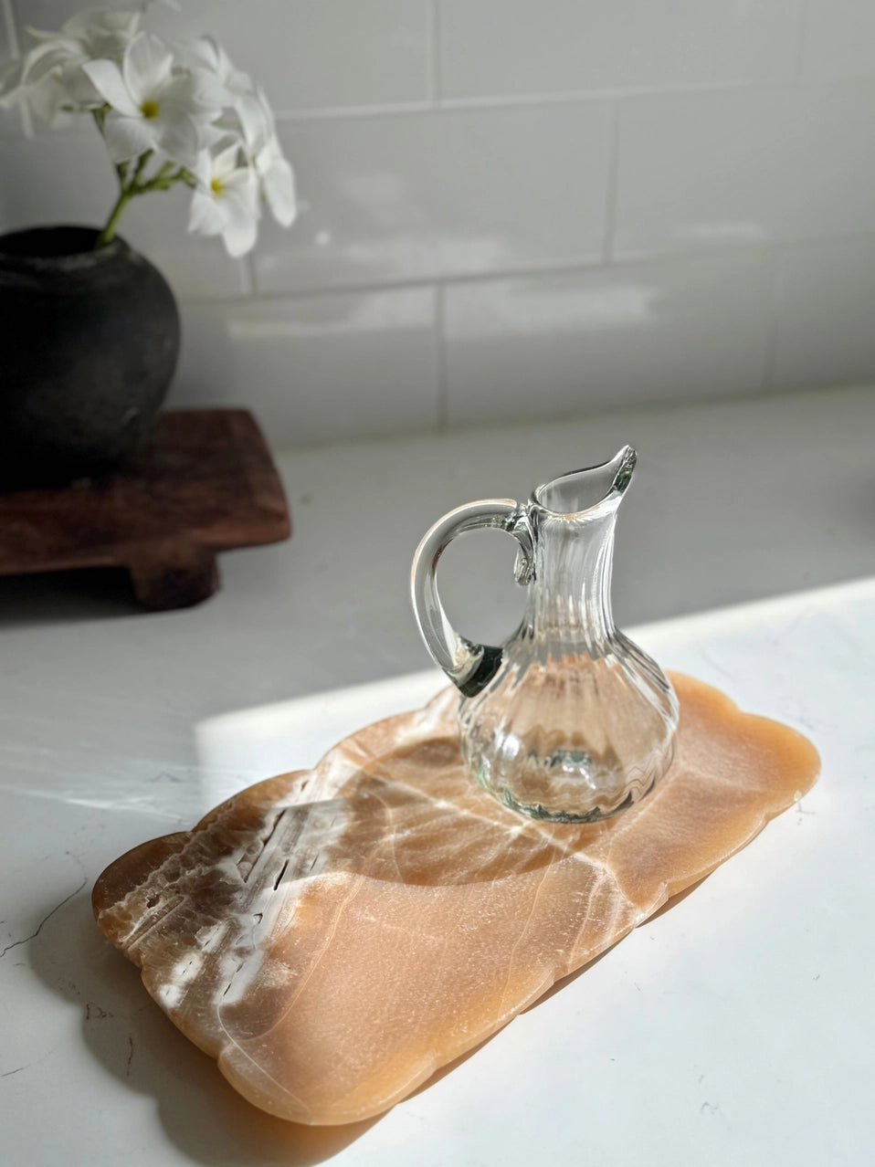 Onyx Scalloped Tray