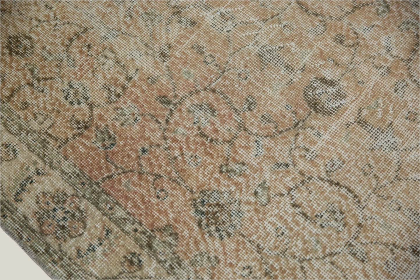 Peach Vintage Sparta Rug - 3'9" x 6'4"