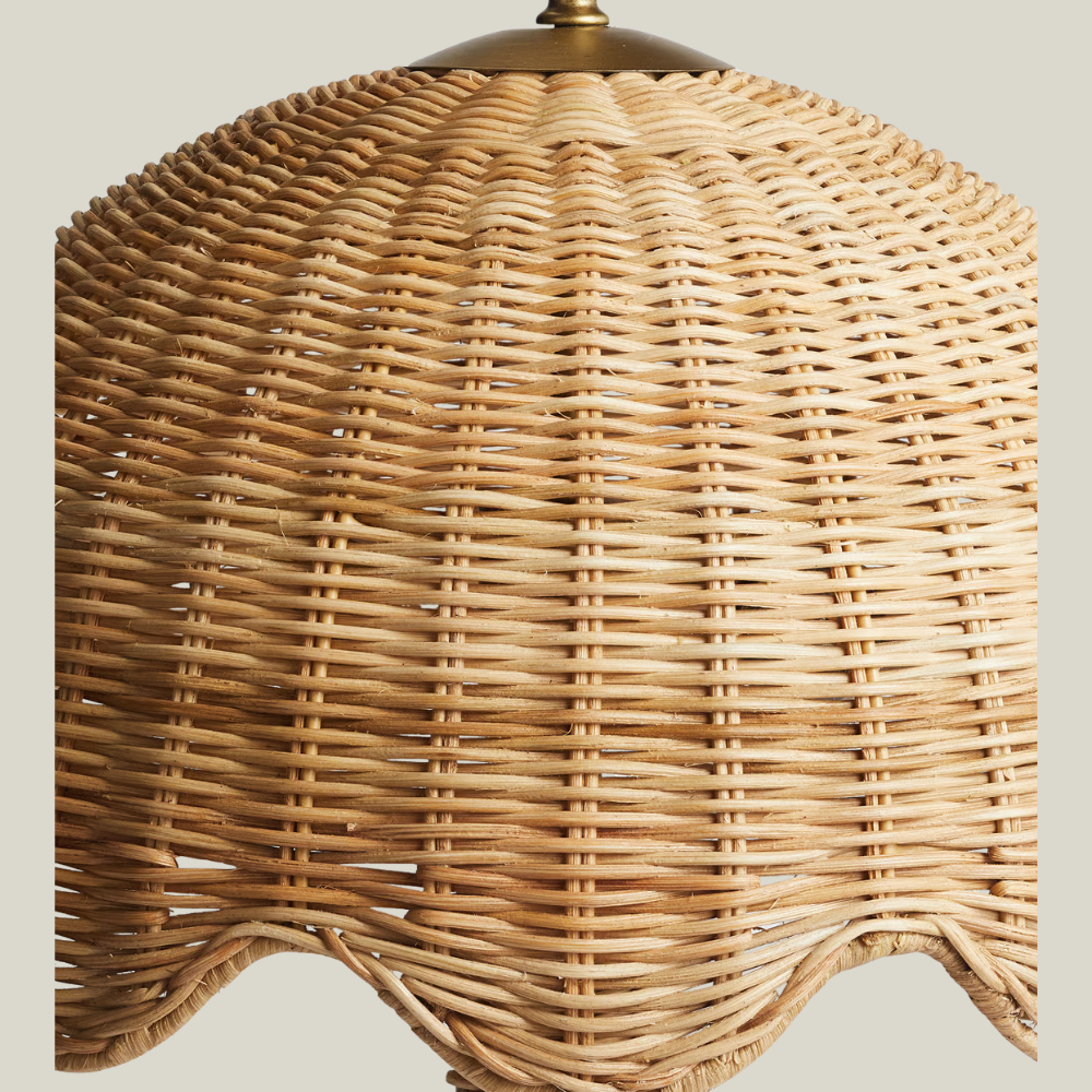Scalloped Wicker Table Lamp