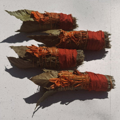 Piñon Pine Bay Leaves Smoke Cleansing Bundle