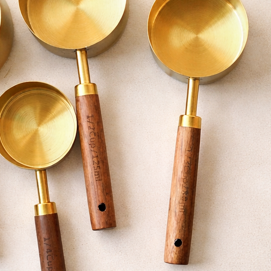 Heirloom Measuring Cup Set