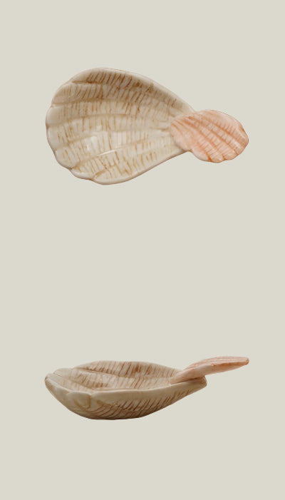 Stoneware Shell Dish with Handle