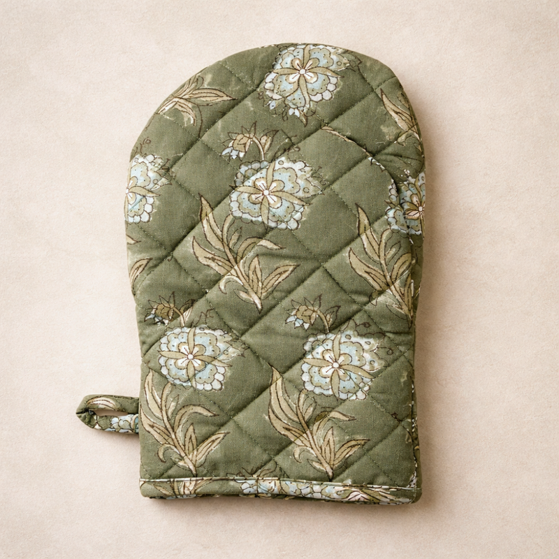 Quilted Block Print Oven Mitt