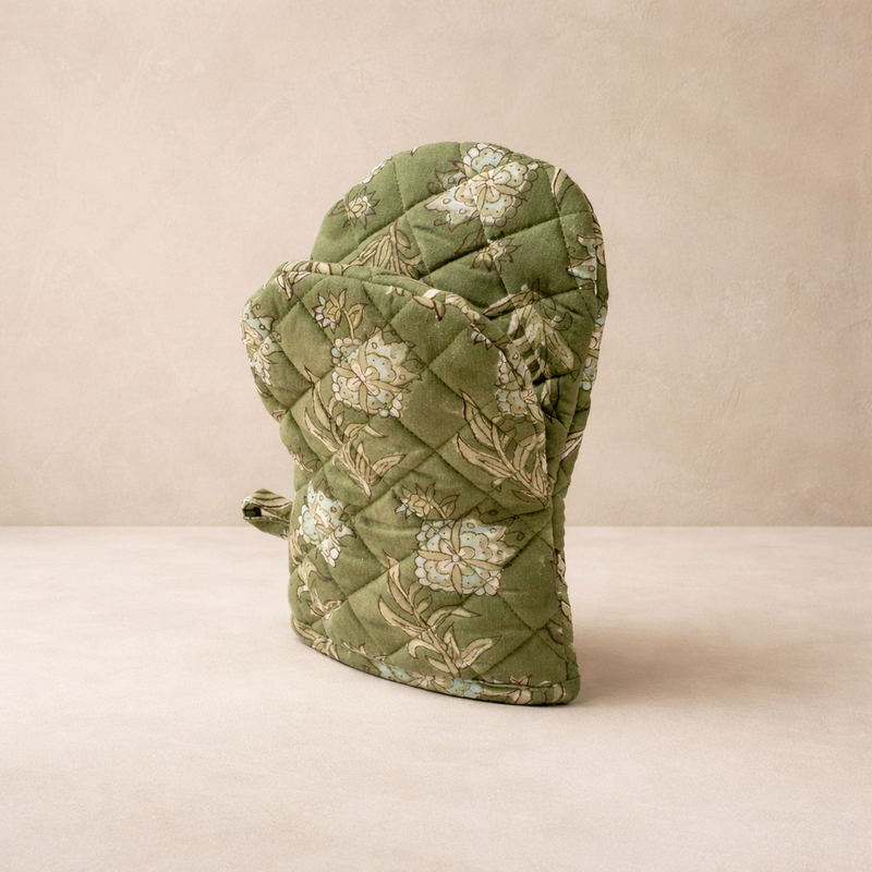 Quilted Block Print Oven Mitt