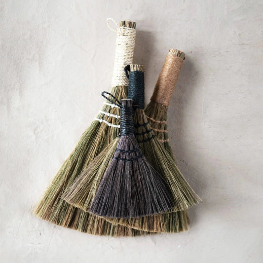 Seagrass Broom Set