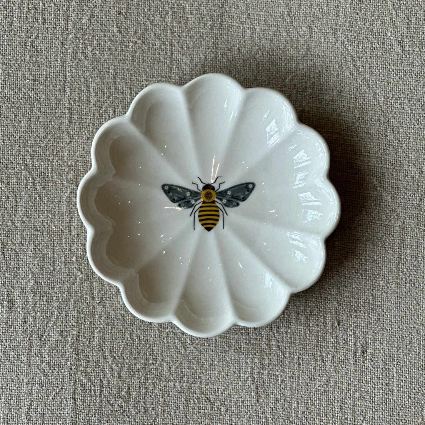Fluted Insect Dish