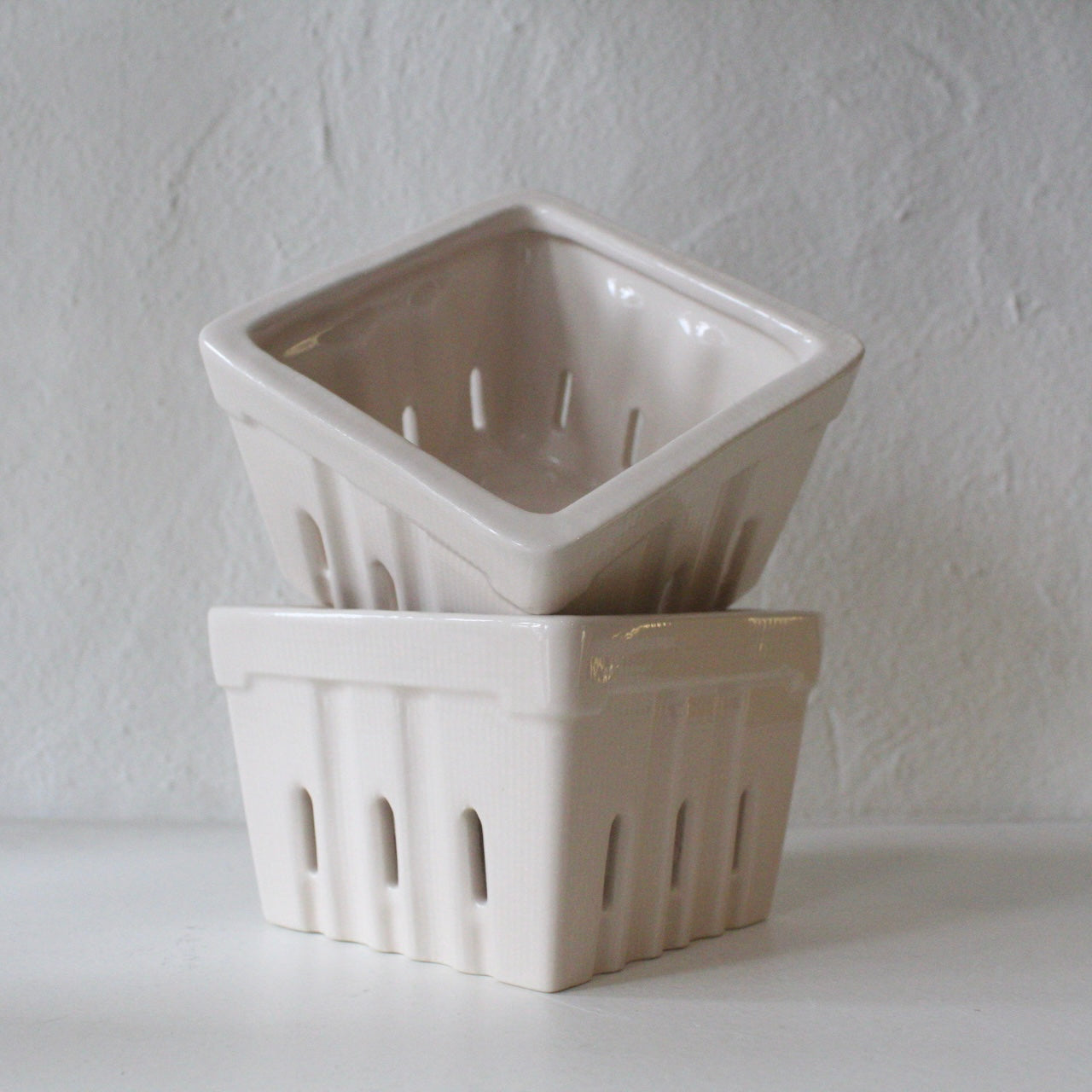 Stoneware Berry Basket