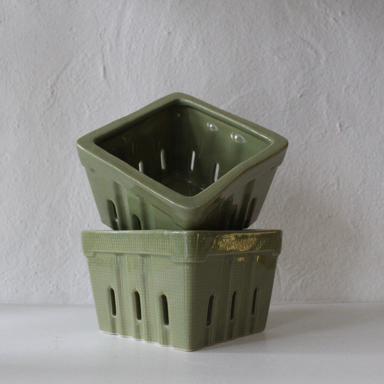 Stoneware Berry Basket